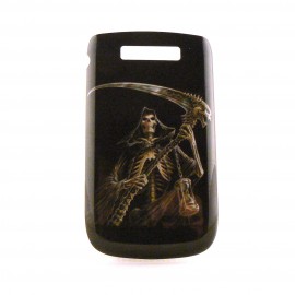 Coque noire pour Blackberry 9800 Torch tete de mort faucille + film protection ecran offert