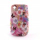 Coque silicone fleurs et papillons sur fond rose pour Blackberry 8520 curve+ film protection ecran offert